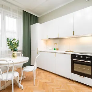 Aleje Jerozolimskie 42 By Homeprime Apartament